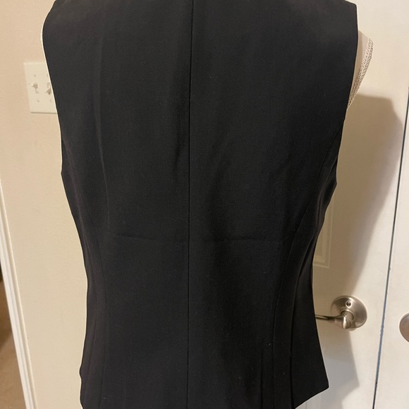 Lands’ End Women's Washable Wool Vest - Picture 4 of 8